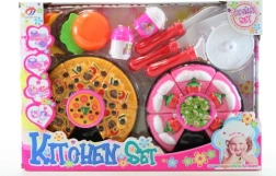 Műanyag edény- és ételkészlet gyerekeknek