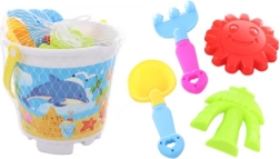 Homokozó készlet vödörrel, lapáttal, gereblyével és homokozó formákkal