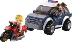 Sluban rendőrségi terepjáró és motoros tolvaj
