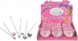 Gyűrű és nyaklánc szív alakú dobozban