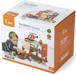 Fából készült tűzoltóállomás