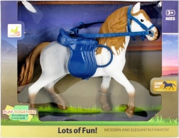 Lovacska kiegészítőkkel – műanyag figura nyereggel és kantárral