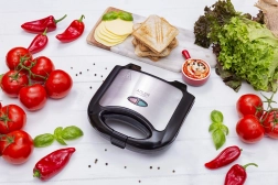 ADLER AD 3015 szendvicssütő, 750 W