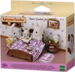 SYLVANIAN FAMILIES franciaágy éjjeliszekrénnyel