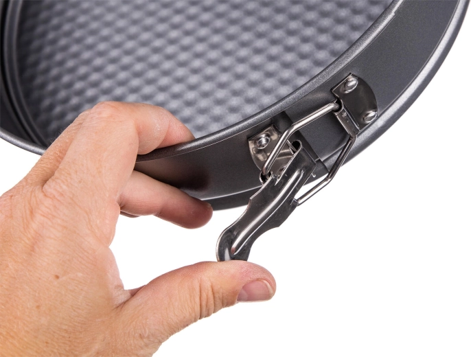 Könnyű kivétel az oldalsó csatnak köszönhetően