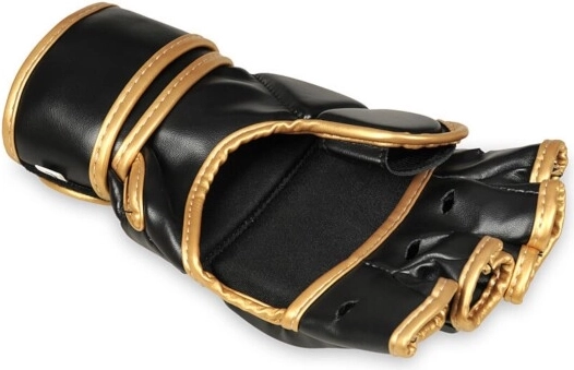 Nyitott tenyér a biztos fogásért és jobb szellőzésért