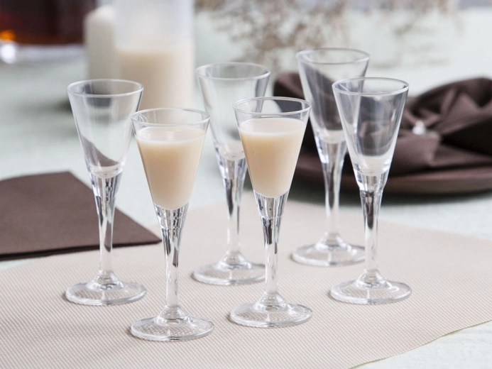 Ideális, 55 ml-es űrtartalom likőrökhöz és digestifekhez