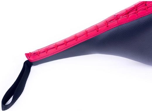 Biztonságos tartás pánttal