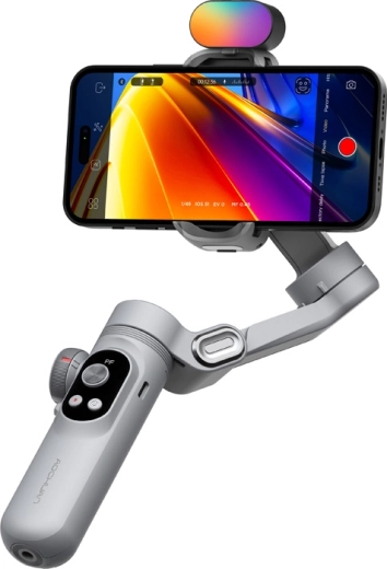 RGB fény és OLED kijelző a teljes kontrollért