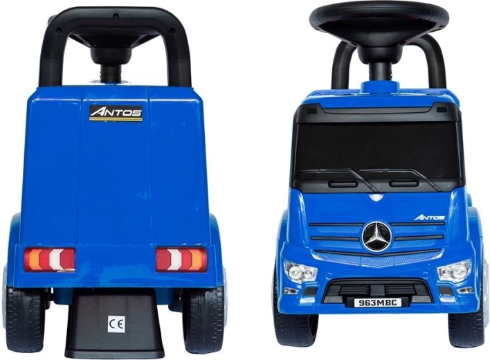 Hivatalos Mercedes‑Benz licenc és élethű truck dizájn