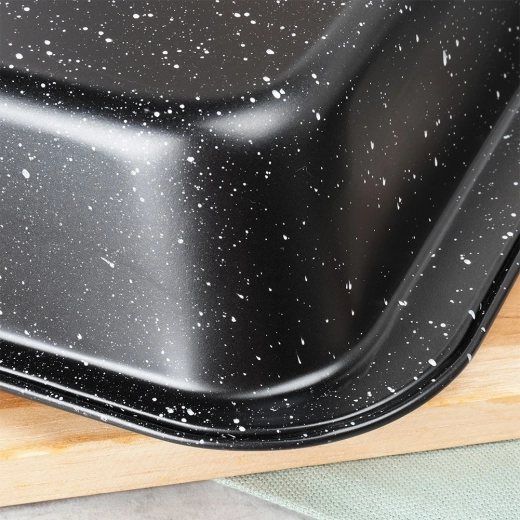 Magas perem a tiszta és biztonságos kezelhetőségért