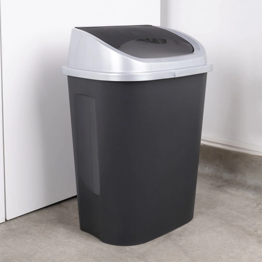 Érintésmentes billenő fedél a tiszta használathoz