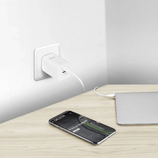Gyors töltés akár 45 W-ig Power Delivery 3.0-val