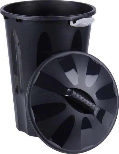 Fedél, amely megbízhatóan bent tartja a szagokat