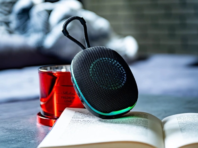 Zene bárhonnan: FM, microSD és USB