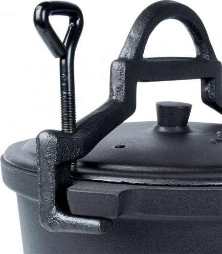 Masszív fedő meghúzható csavarokkal