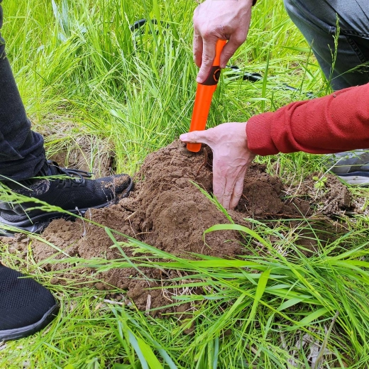 IPX8 vízállóság a kihívást jelentő körülményekhez
