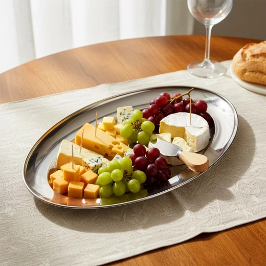 Biztonságos szállítás a megemelt peremnek köszönhetően