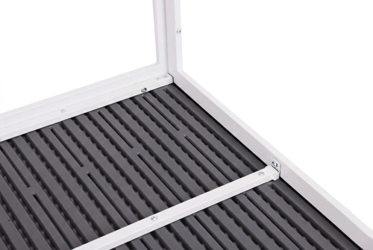 Stabil acélkeret padlóvédelemmel