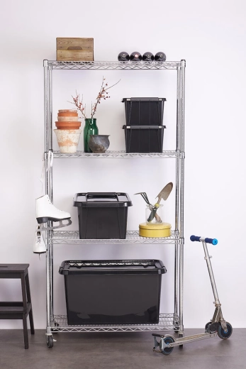 Rend a polcon és kocsin is