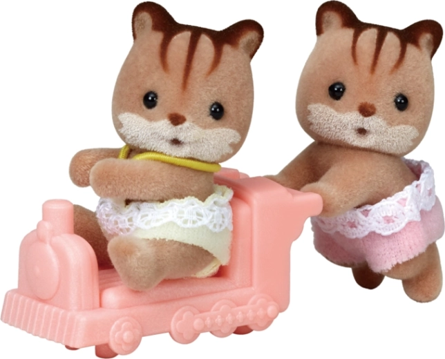 Sylvanian Families mogyorós mókus ikrek masinis kocsival
