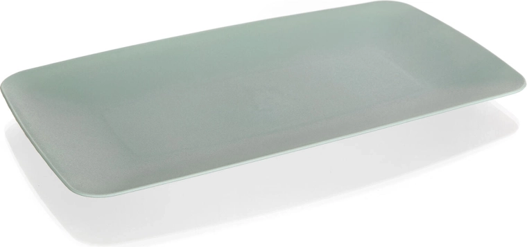 Biztonságos tálalás a megemelt peremeknek köszönhetően