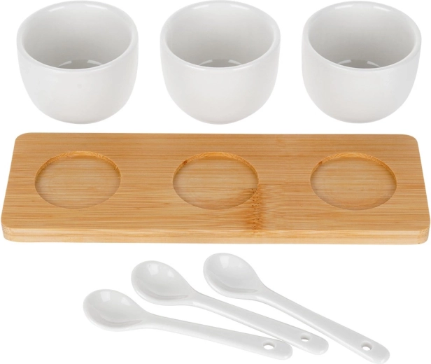 Stílusos tálalás természetes bambuszon