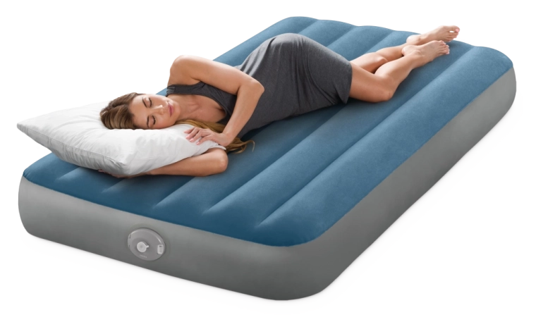 Kellemes velúrfelület és alacsony profil