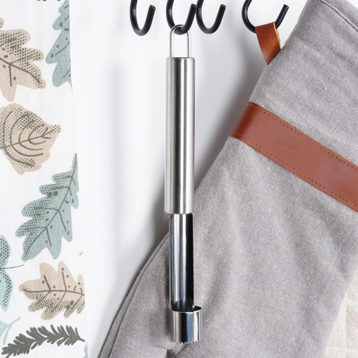 Kényelmes tárolás akasztófüllel