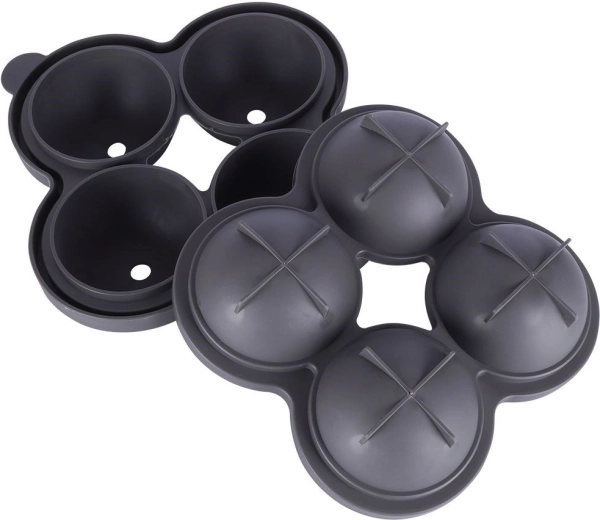 Négy tökéletesen kerek jéggolyó