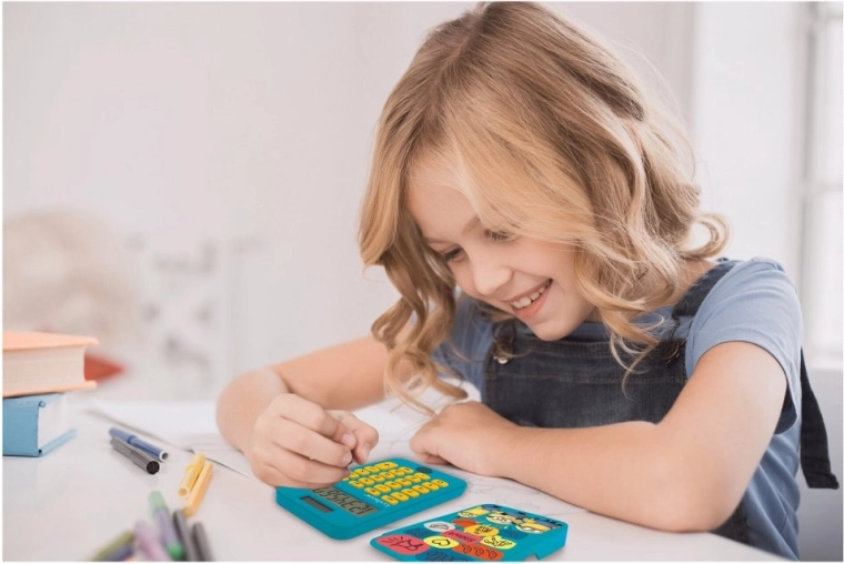 Áttekinthető kijelző és kényelmes gombok