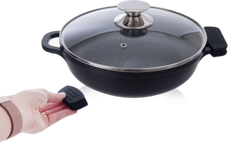 Univerzális a legtöbb fazékhoz és serpenyőhöz