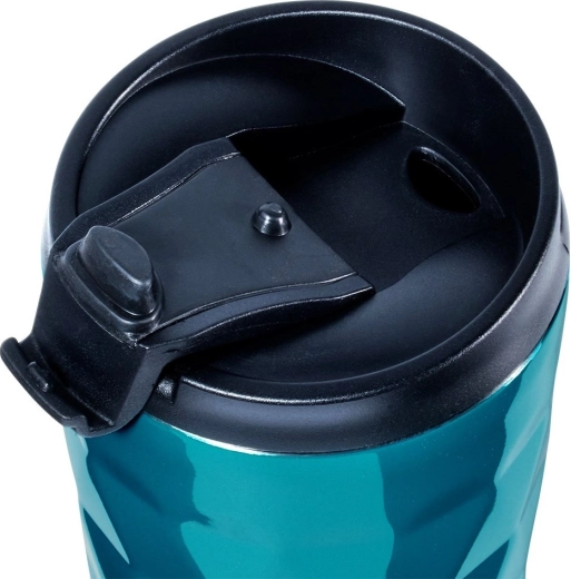 Szivárgásmentes tető lehajtható ivónyílással