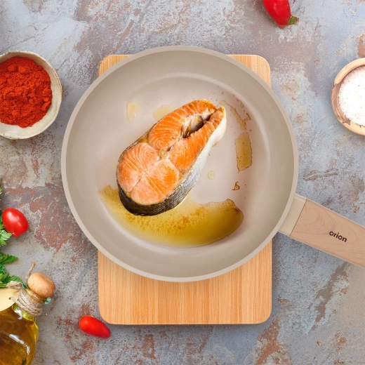 Praktikus 24 cm-es átmérő a mindennapi főzéshez