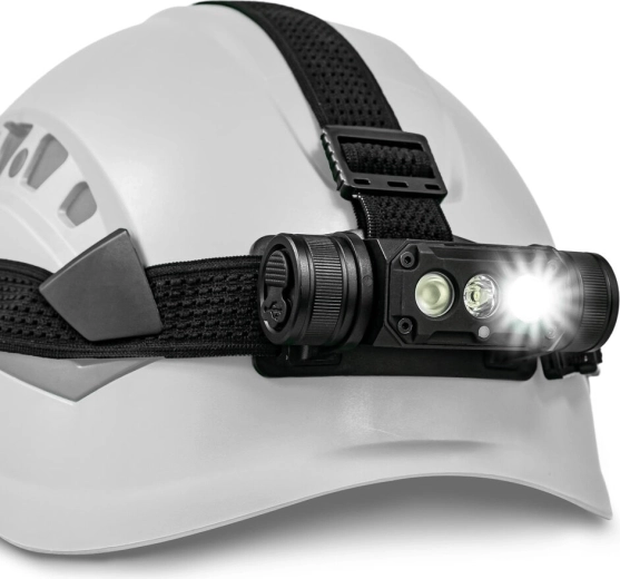 Akár 1200 lm és 100 m hatótáv