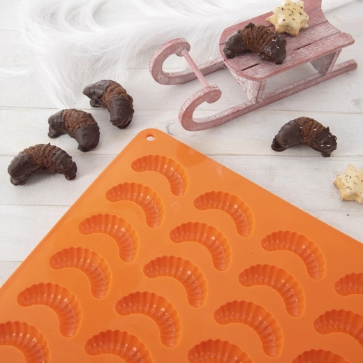 Egyszerre 30 kifli sütése