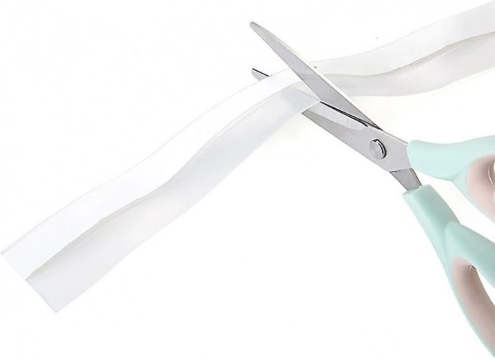 Egyszerű öntapadós telepítés szerszám nélkül