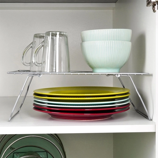 Összecsukható lábak az egyszerű tároláshoz