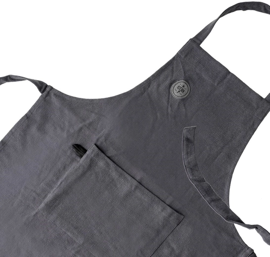 Praktikus elülső zseb