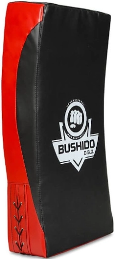 DBX BUSHIDO T75 edzőpajzs – nagy, ívelt ütőpajzs 75 × 35 × 16 cm