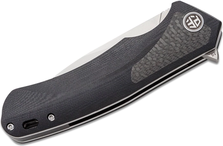 Ergonómikus G10 markolat karbon betéttel