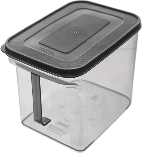 Átlátszó falak és praktikus fogantyú