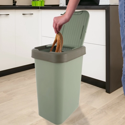 Fedél, amely nyitva marad