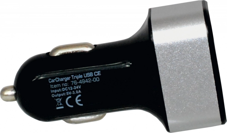 Három USB port az egyidejű töltéshez