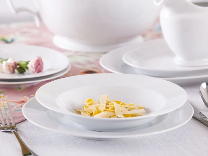 A porcelán ragyogó fehérsége és fénye