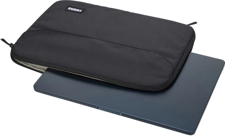 Méretre szabott tok MacBook Air 15"-höz
