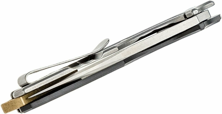 Könnyű, mégis merev G10 markolat