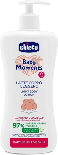 Chicco Baby Moments Sensitive testápoló tej adagolóval érzékeny bőrre, 500 ml