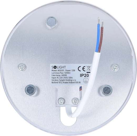 Specifikációk és csatlakoztatás 220–240 V-ra