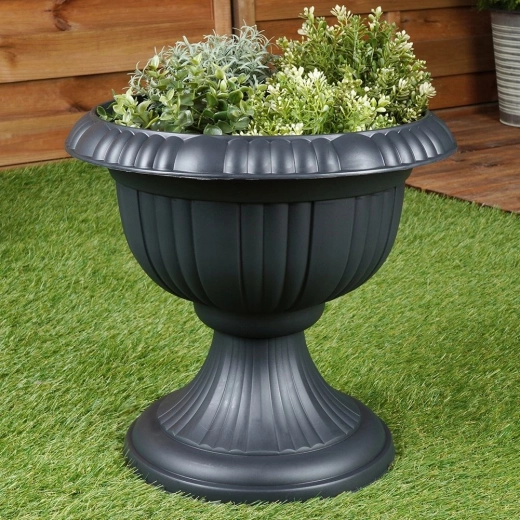 Ellenálló egész évben